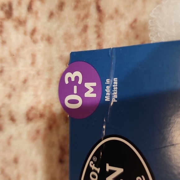 NWT baby socks - Picture 2 of 7